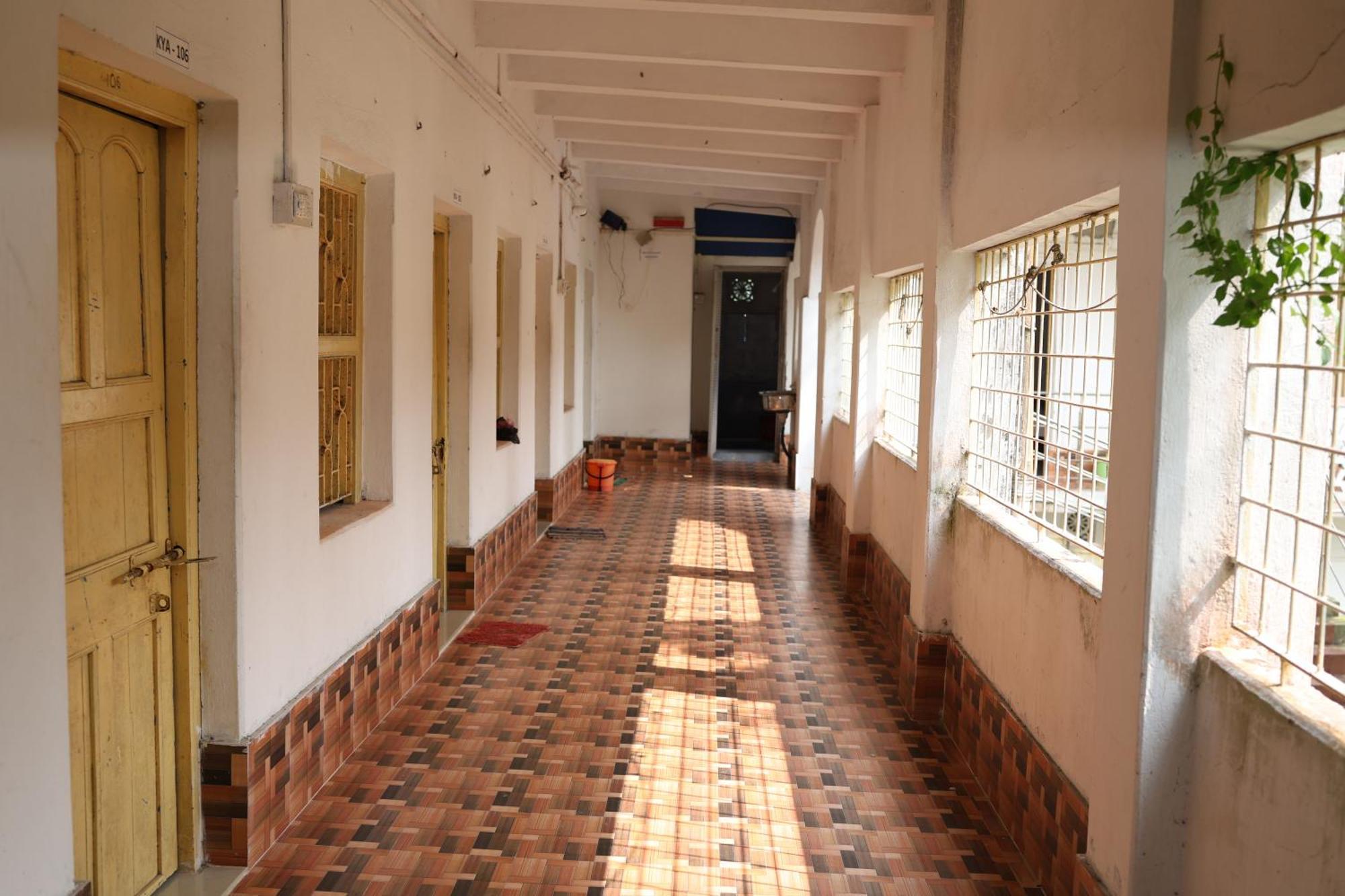Отель Kriya Yoga Wellness Dhablat Экстерьер фото